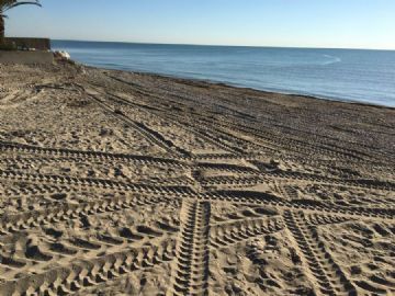 TIRATA A LUSTRO LA SPIAGGIA NORD DI ALBA ADRIATICA